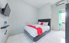 RedDoorz Syariah near RS Hermina Sukabumi